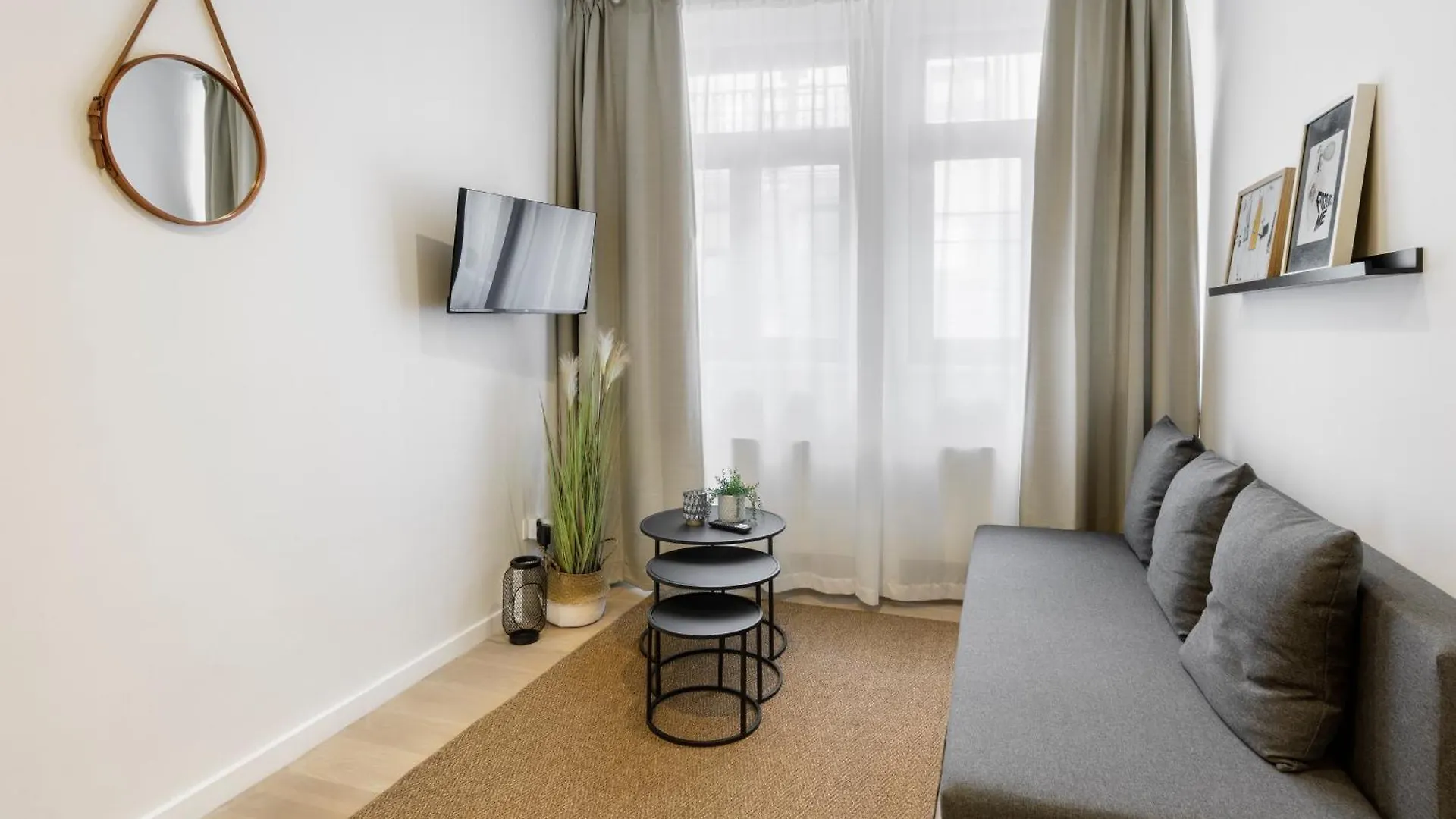 Aparthotel R73 Apartments By Domani Hotels Antverpy